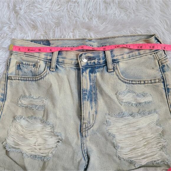 American Eagle Light Wash Distressed Denim Mom Shorts NWT SZ 0 - Picture 7 of 16